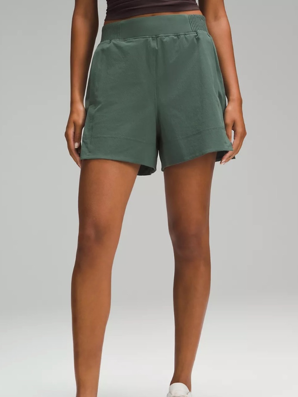 Lululemon Stretch Woven Shorts in Dark Green